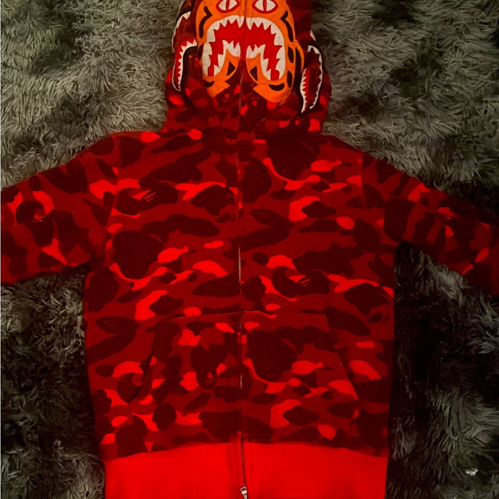 Bape Hoodie Red (US Medium)